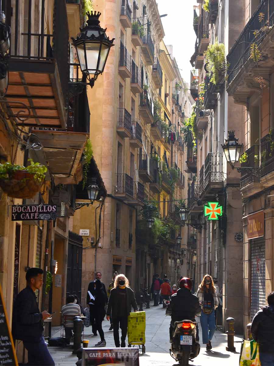 Straatje in de wijk El Born in Barcelona