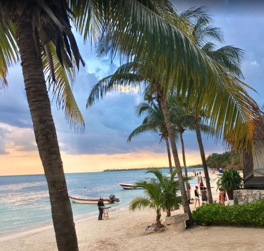 Tropisch strand van Akumal, een van de mooiste stranden van Mexico