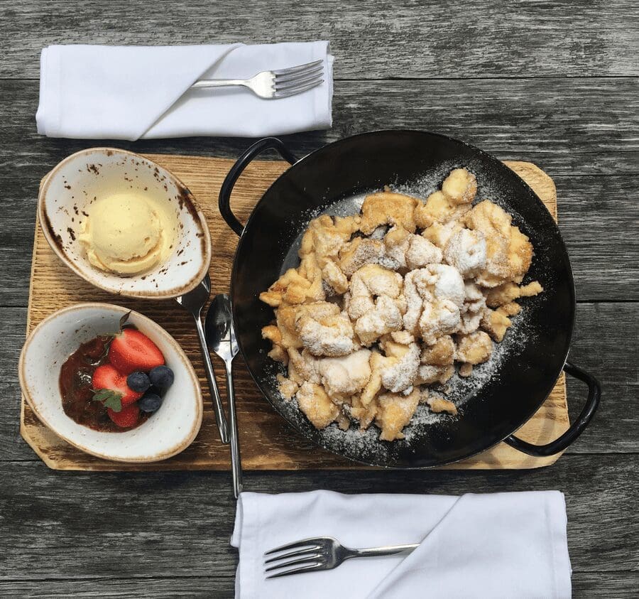 Kaiserschmarrn: populair Oostenrijks wintersportgerecht