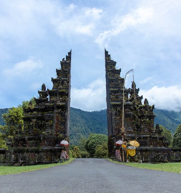 Blik op de Handara gate op het eiland Bali