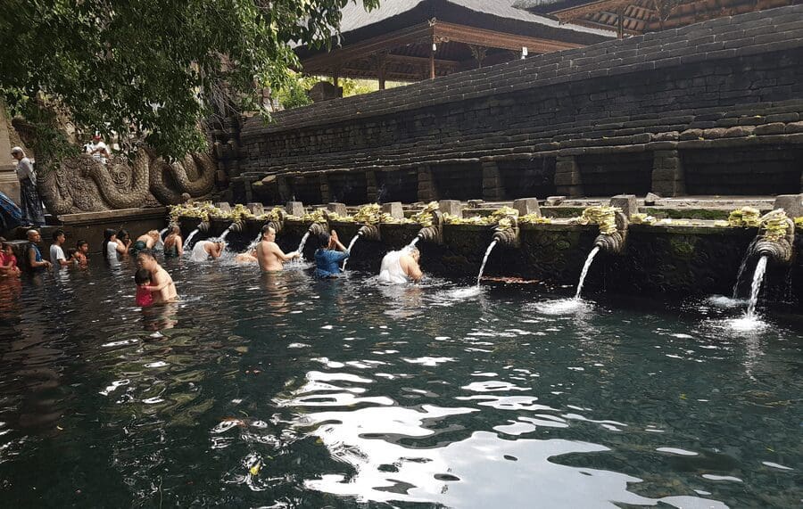 Bezoek de Holy Water tempel, een van de mooiste op Bali