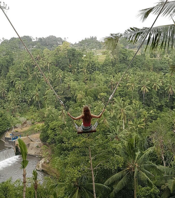 Schommelen, een leuke activiteit als je 5 dagen in Ubud bent!