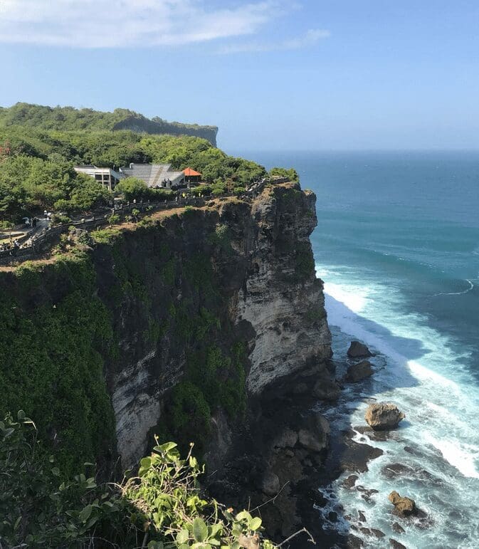 Bali tips: bezoek de Pura Ulu Wata tempel.
