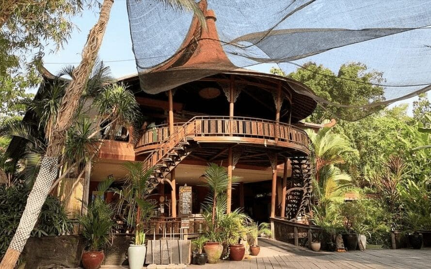 De Yoga barn voor meditatie op Bali