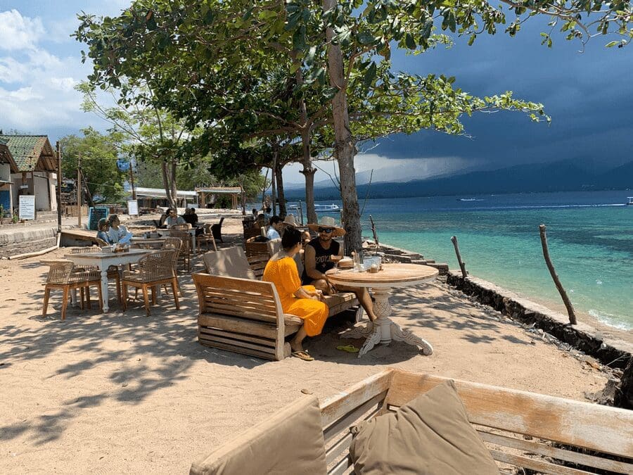 Terras bij Kenzalombok op Gili Air