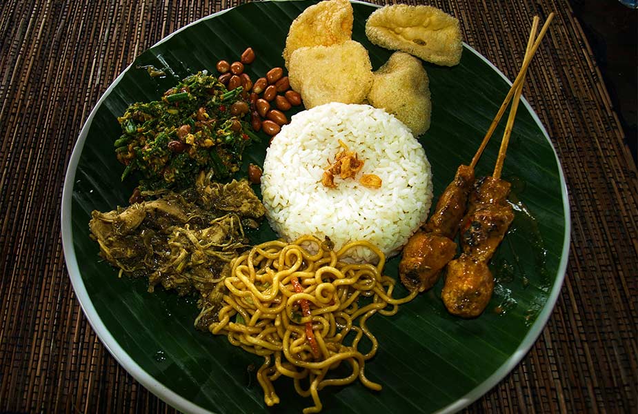 Lekker genieten van een Balinees gerecht