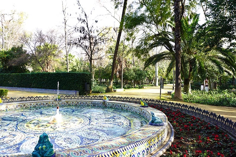 Fontein van Keramiek in Maria Louisa Park