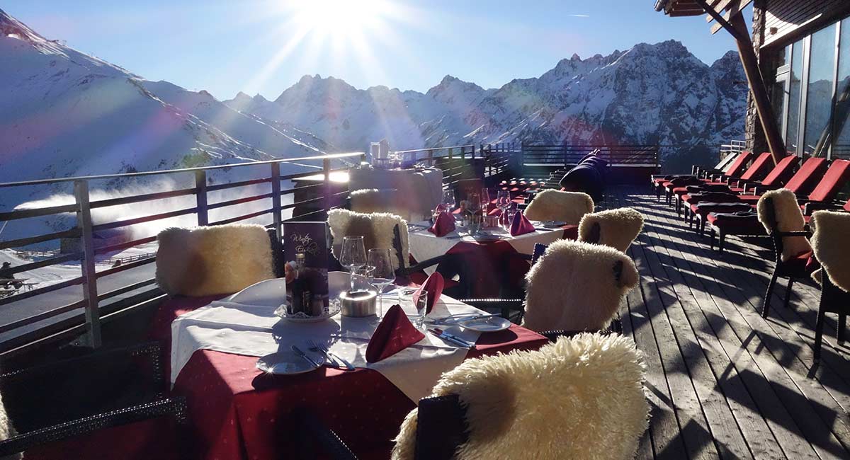 Terras bij wintersport Oostenrijk