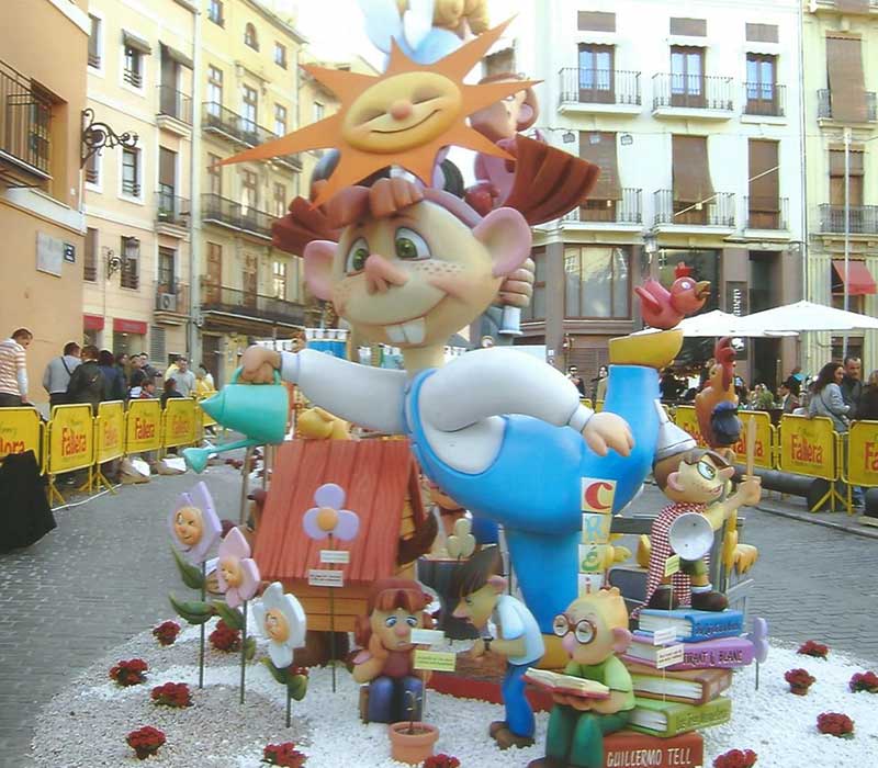 Een pop (falla) tijdens de Las Fallas in Valencia