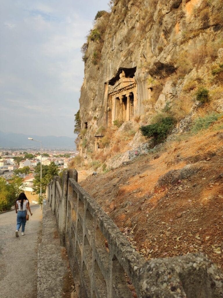 Tombe van Amyntas en bergen in Fethiye