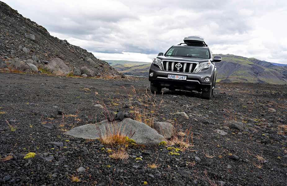 Met de auto op reis door IJsland