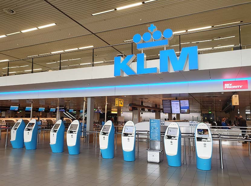 Lege incheckbalies bij KLM