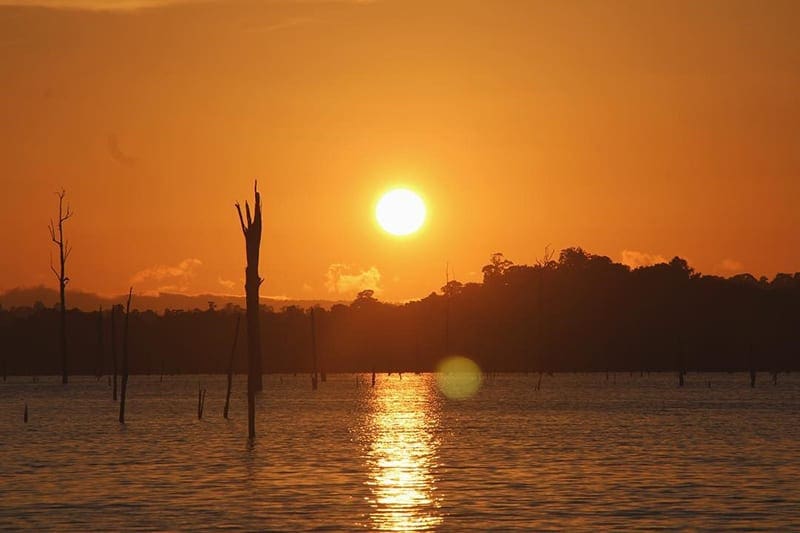 zonsondergang in Suriname