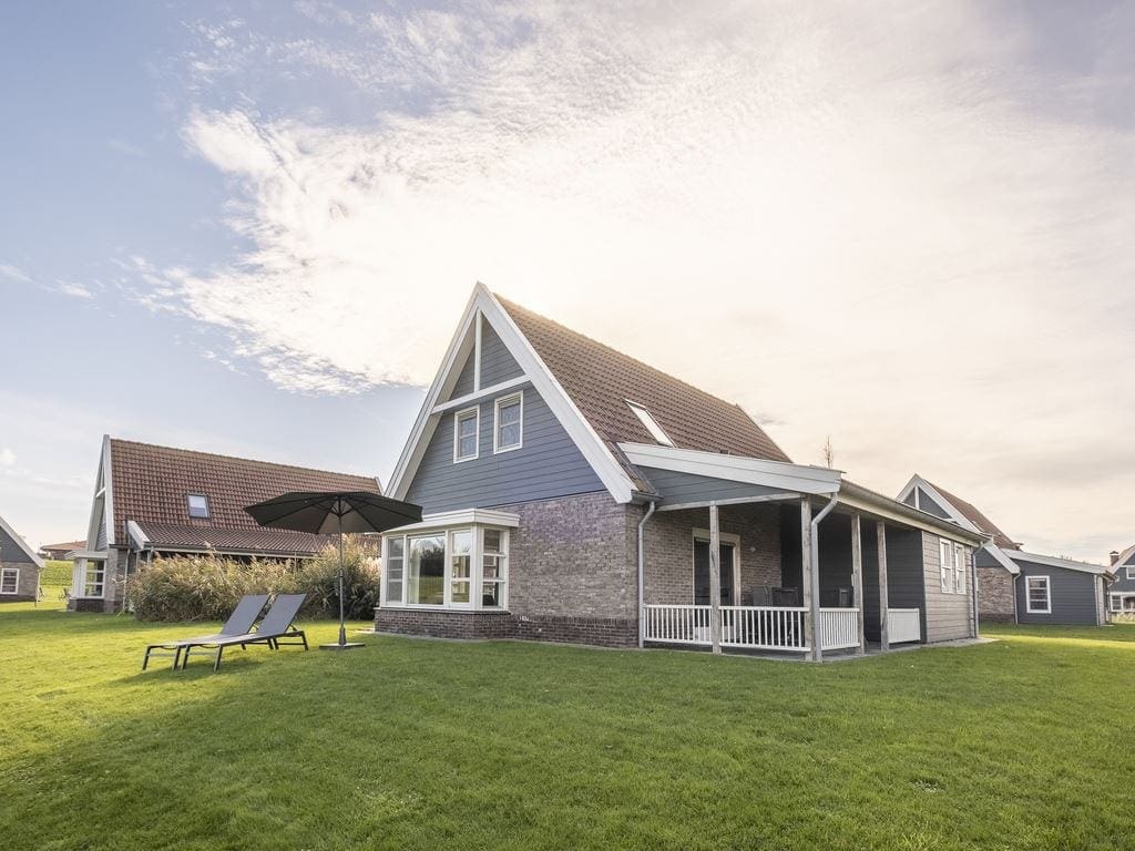 Vakantiehuis in Waterparc omgeven door een grote tuin