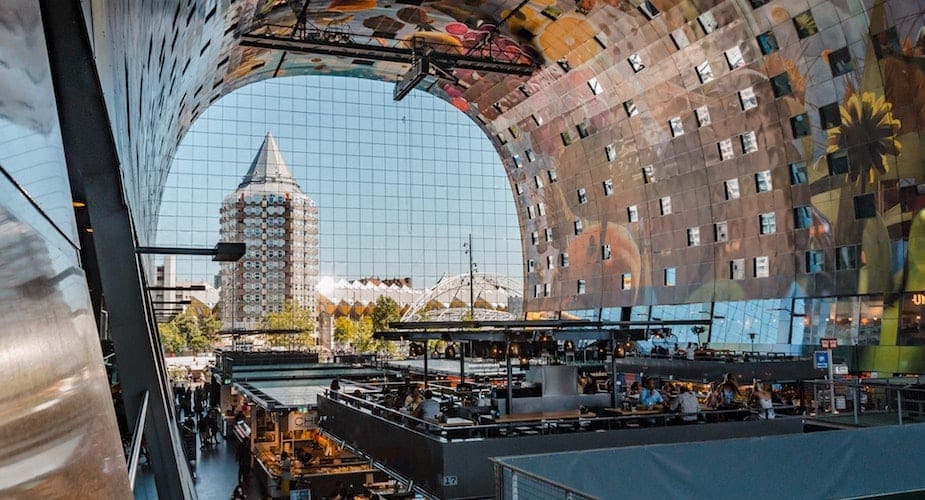 Markthal Rotterdam kunstwerk en markt