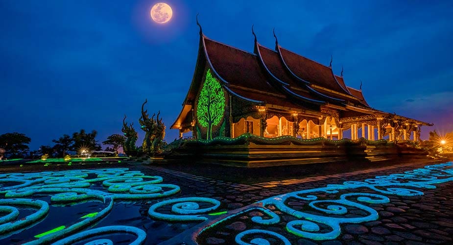 De 'glow in the dark' tempel bij Wat-Phu-Phrao-bij-Ubon-Ratchathani