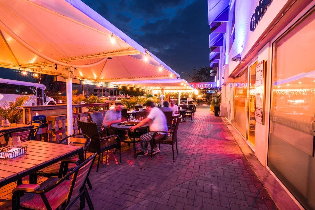 Terras bij City Suites op Curacao 