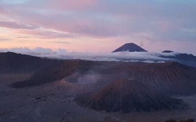 Zicht op de Bromo vulkaan op Java in Indonesiië