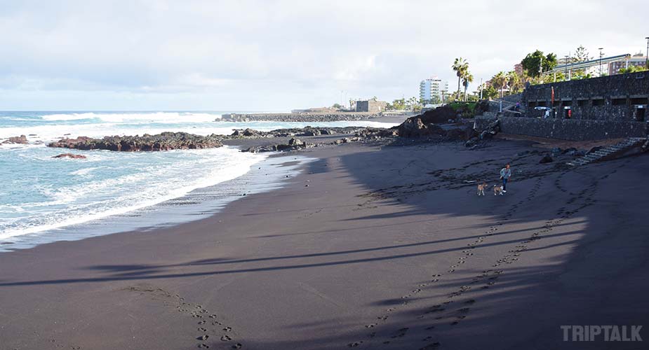 Strand van Playa Chica in Puerto de la Cruz