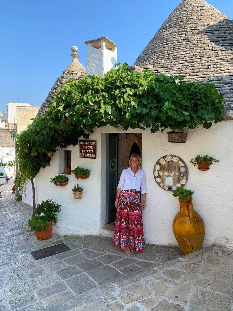 Bij een typisch huisje in Puglia