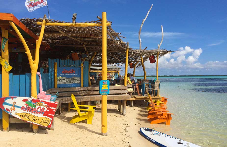 Beach club Hang Out Bar Bonaire