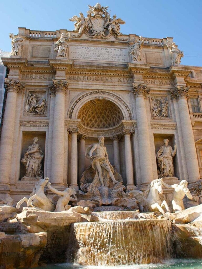 De beroemde Trevi Fontein in Rome