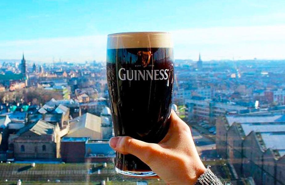 Guinness bier drinken in Dublin