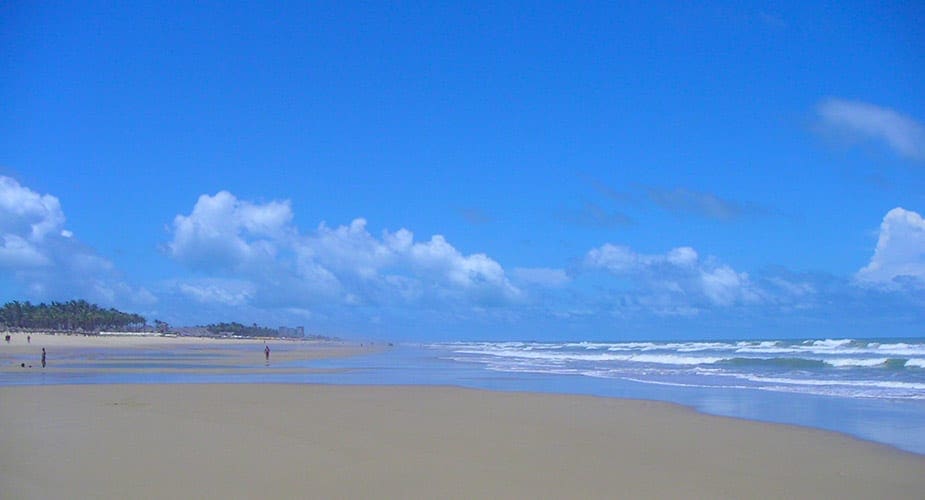 Rustig strand in Brazilie