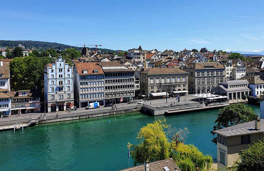 Uitzicht op Niederdorf vanaf de Lindenhof