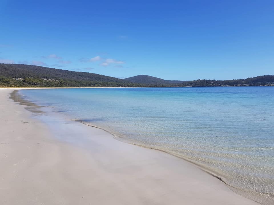 Strand bij White Beach Camp Site Tasmania