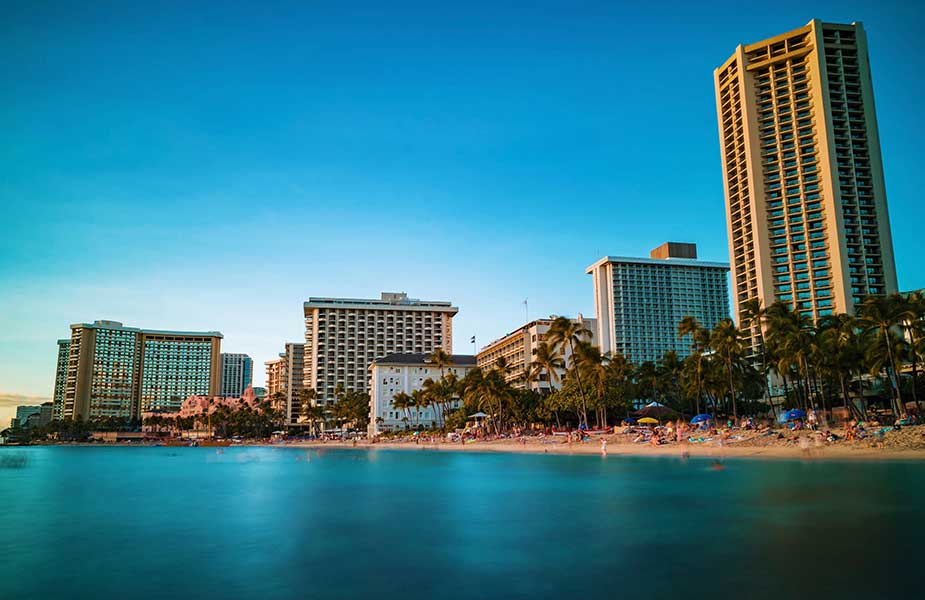 Het strand van Waikiki Beach