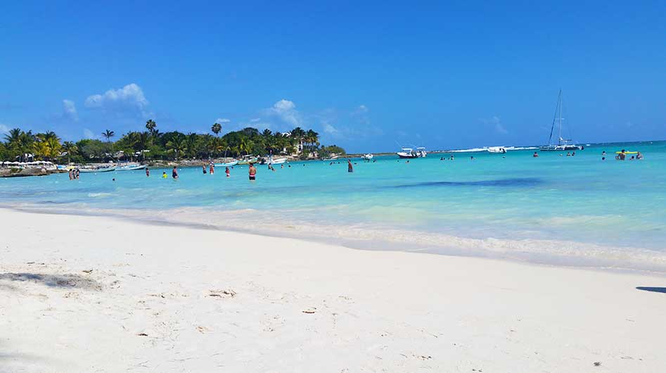 Het prachtige strand van Akumal Beach