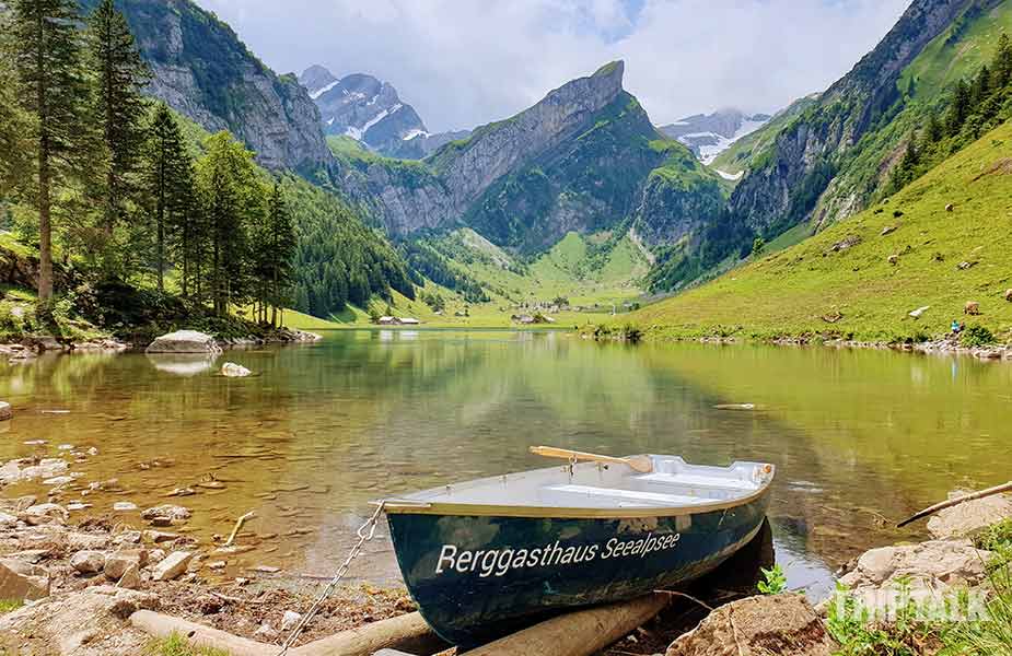 Het bootje op de Seealpsee