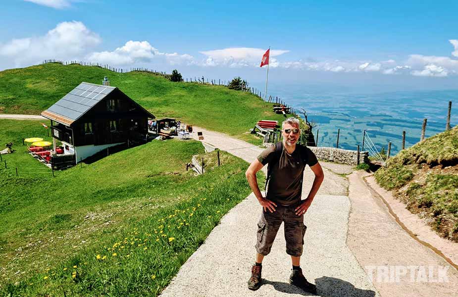 Jeroen op de top van de Rigi