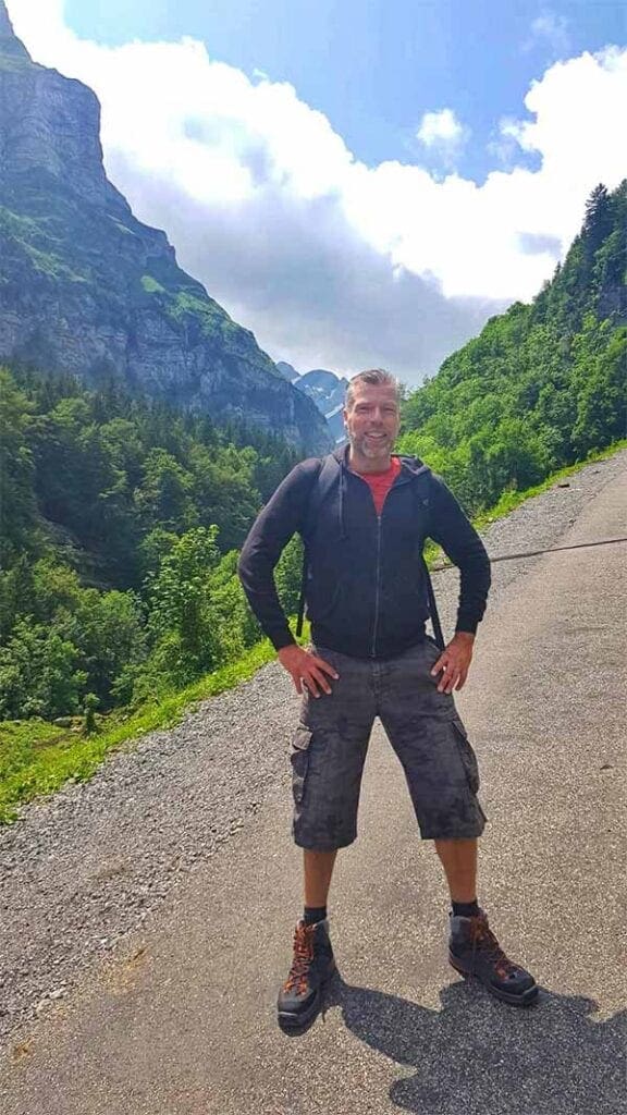 Jeroen bij de hike Seealpsee in Appenzell