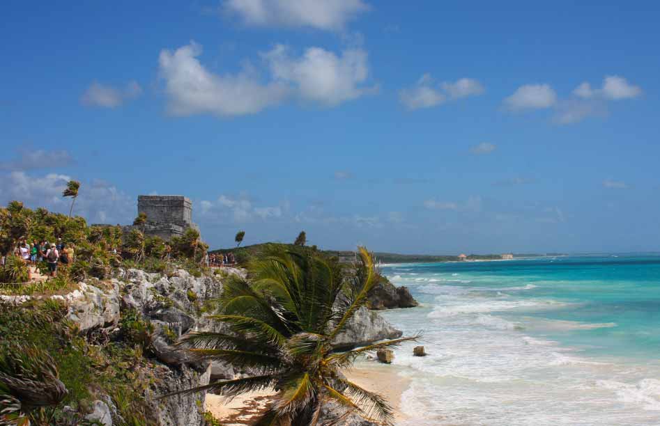 De Maya tempel van Tulum gelegen aan zee