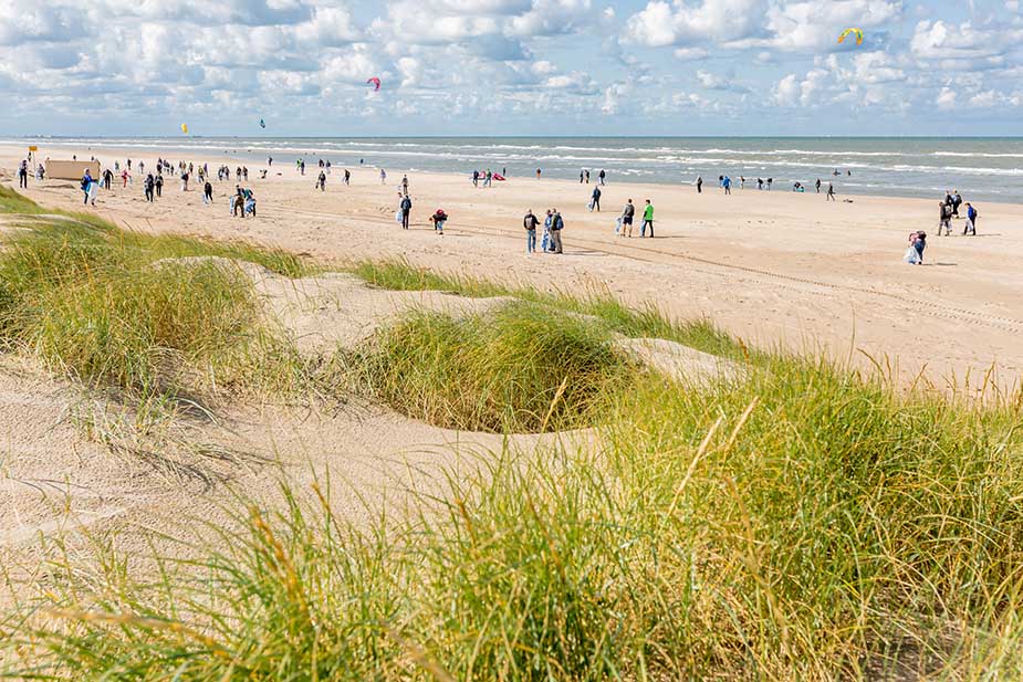 Boskalis Beach Cleanup Tour 2021