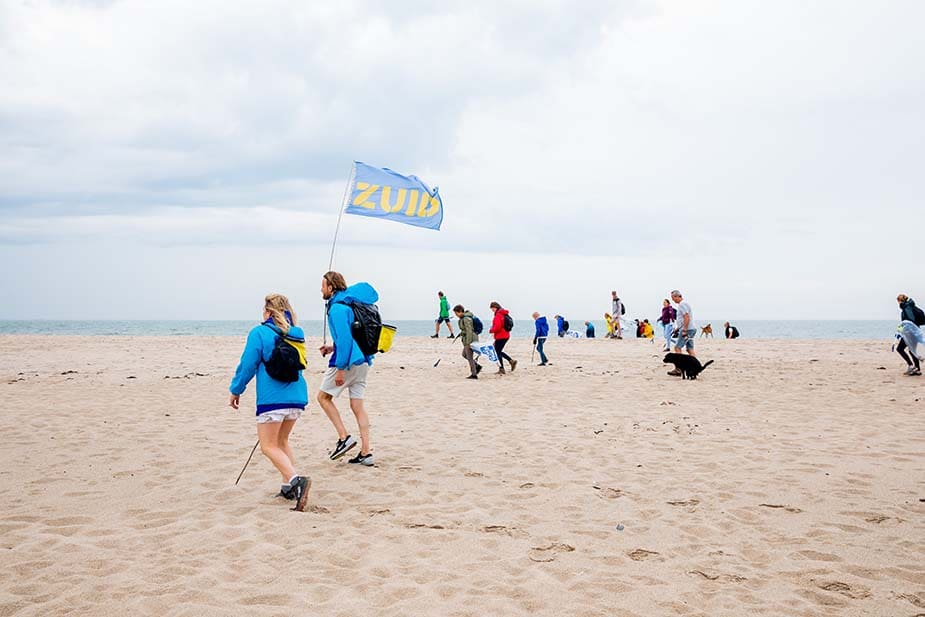 Boskalis Beach Cleanup Tour