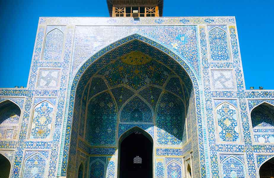 Blauwe stenen verwerkt in een moskee in Teheran