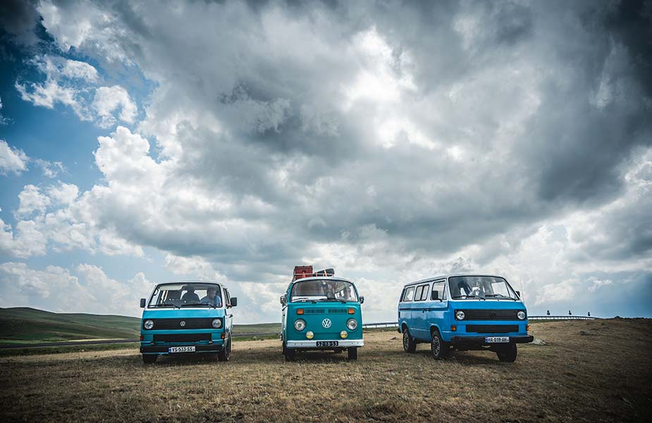 3 VW busjes naast elkaar