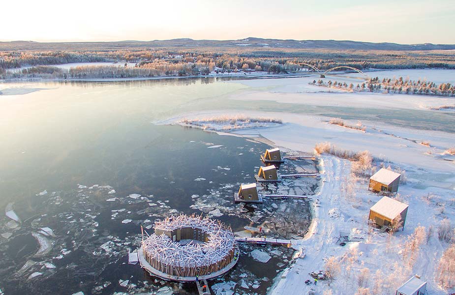 Slapen op het ijs in het Artic Bath hotel in Lapland