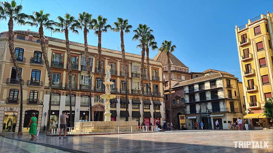 Mooie gebouwen op het Plaza de la Constituciion in Malaga