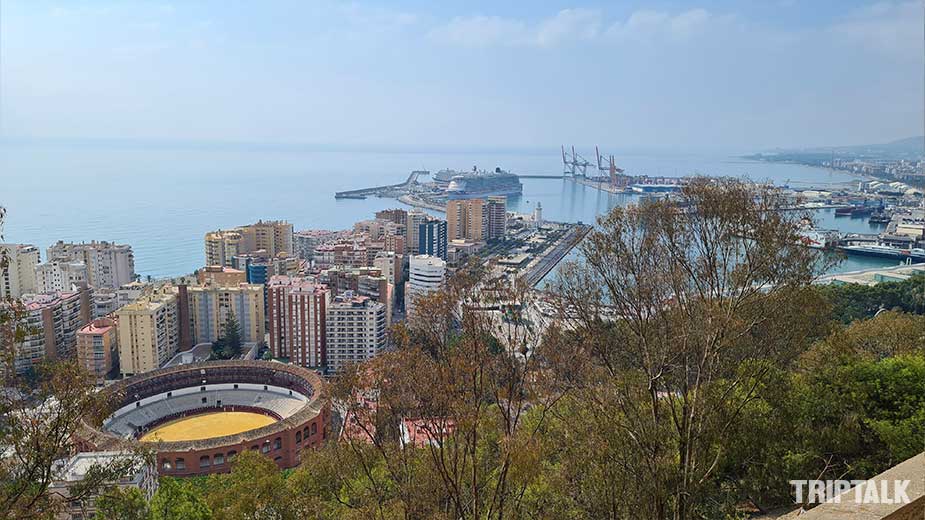 Uitzicht op Malaga met de stierenarena