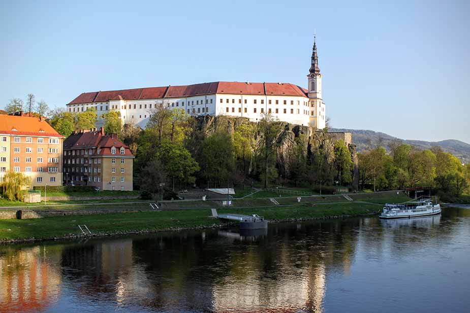 decaan trein praag