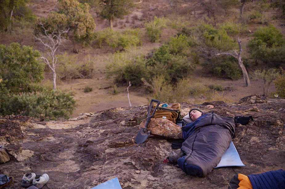 Slapen in de openlucht tijdens een trekking in Zuid-Afrika