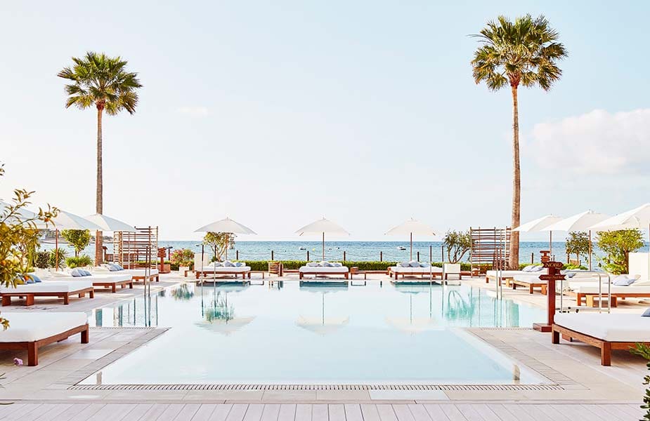 Zwembad van Ibiza hotel  Nobu