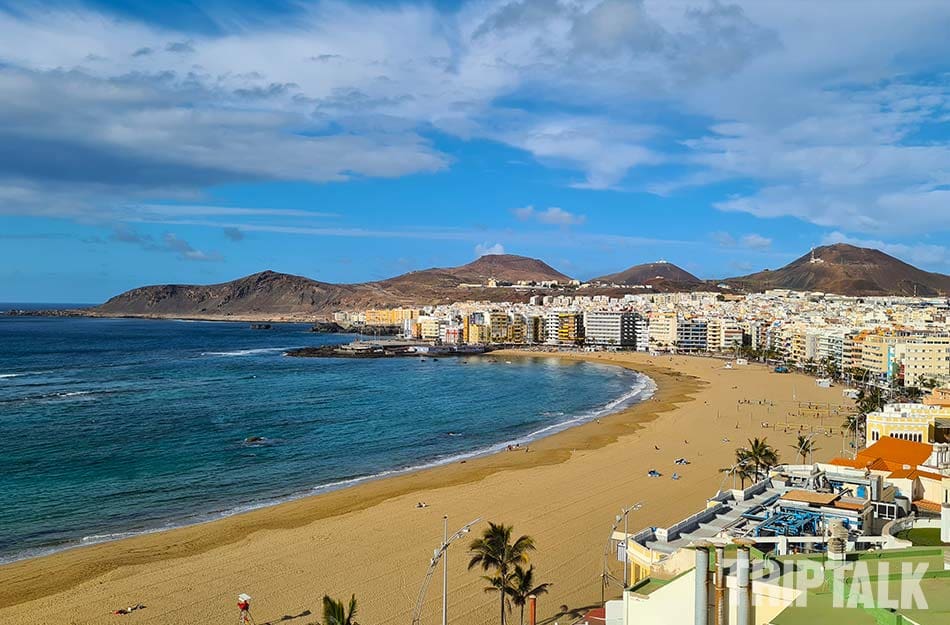 Playa de las Canteras in Las Palmas