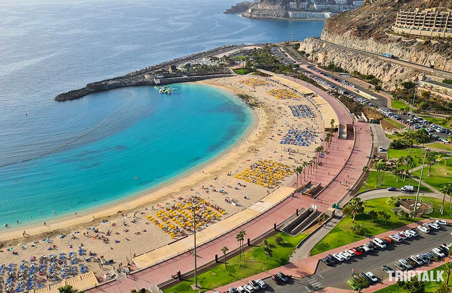 Zicht op Playa de Amadores vanuit RIU Vistamar