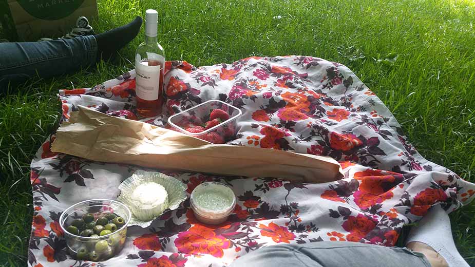 Tijdens je reis naar Londen picknicken in Hyde Park