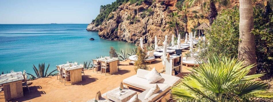 De Amante beachclub op Ibiza